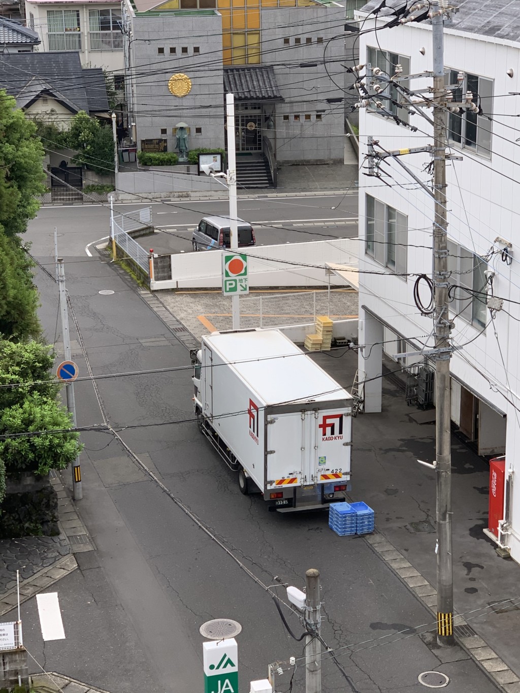 あっち側に戻りたくないから…すぐ動く